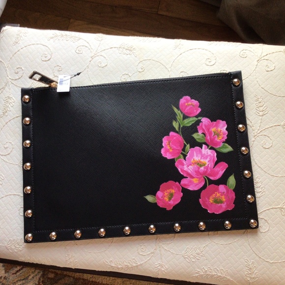 White House Black Market Handbags - 4xHP💝WHBM Black Clutch bag w/ strap floral print